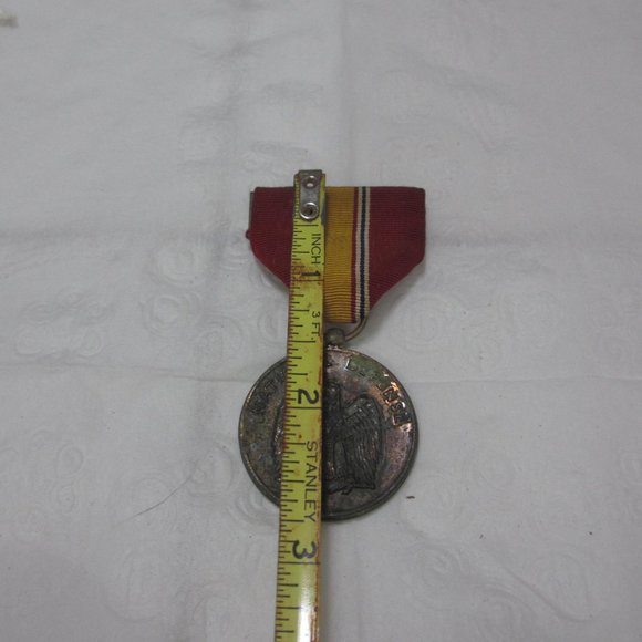 MEDAL AND RIBBON UNITED STATES NATIONAL DEFENSE  VINTAGE - Picture 6 of 6